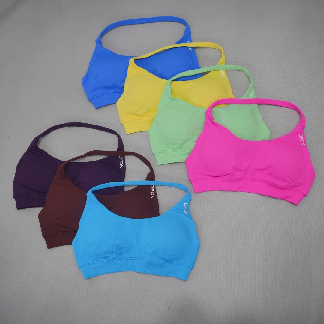 Biustonosz sportowy bezszwowy  – Sports Bra High Impact recenzja i cena